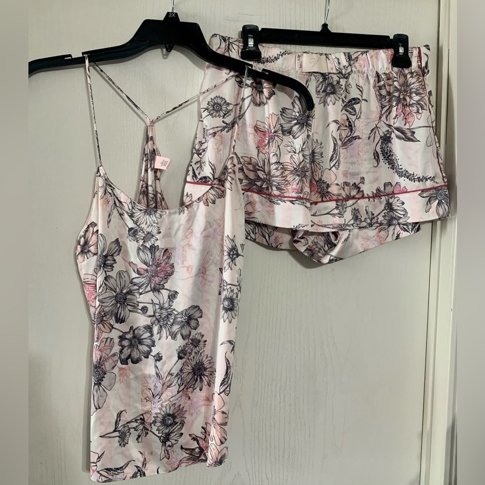 Victorias Secret Floral Print Women's Sleepwear Set